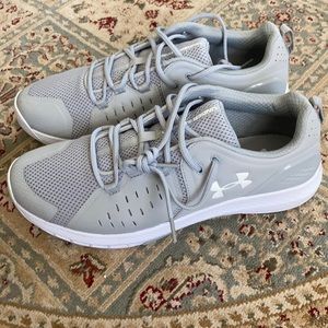 NWT Mens new with box Under Armour sneakers 11.5